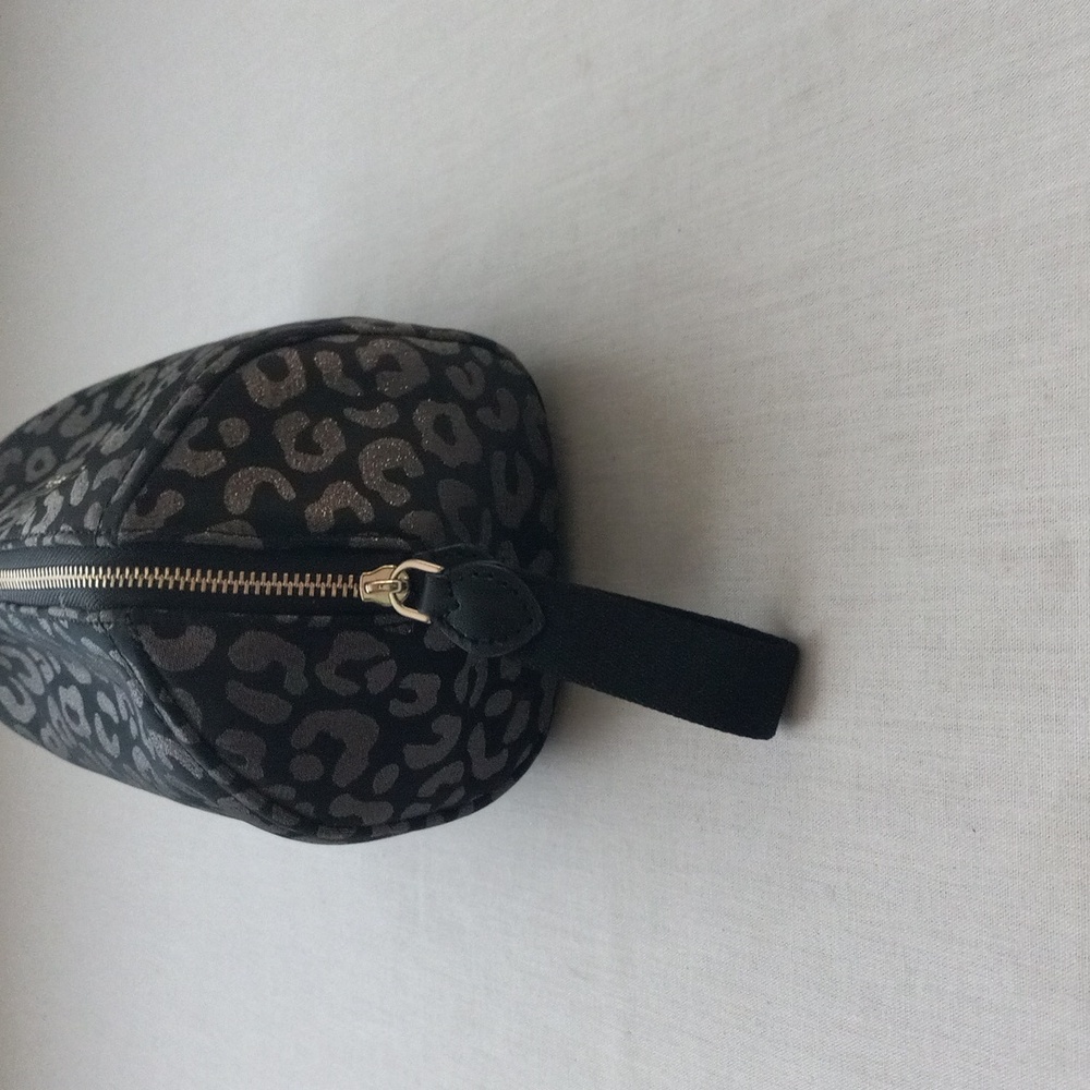 Cosmetic Pouch - Picture 4 of 12